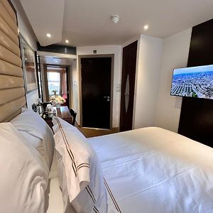 Private Bathroom Room